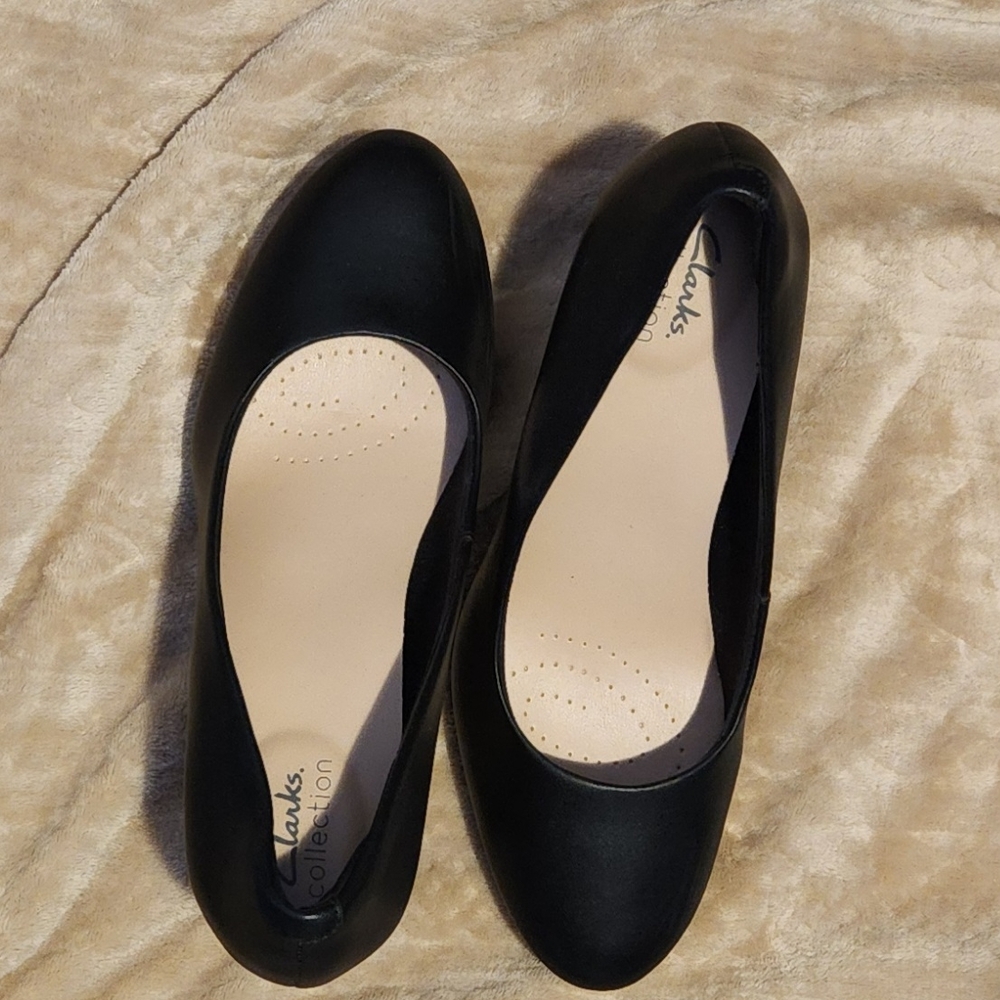 Clarks Women's Black Pumps